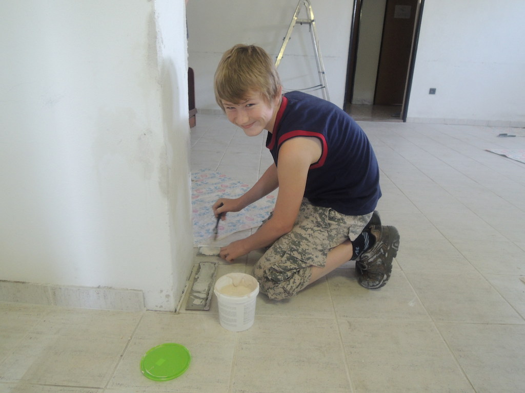 2013-07 Maľovanie farského centra